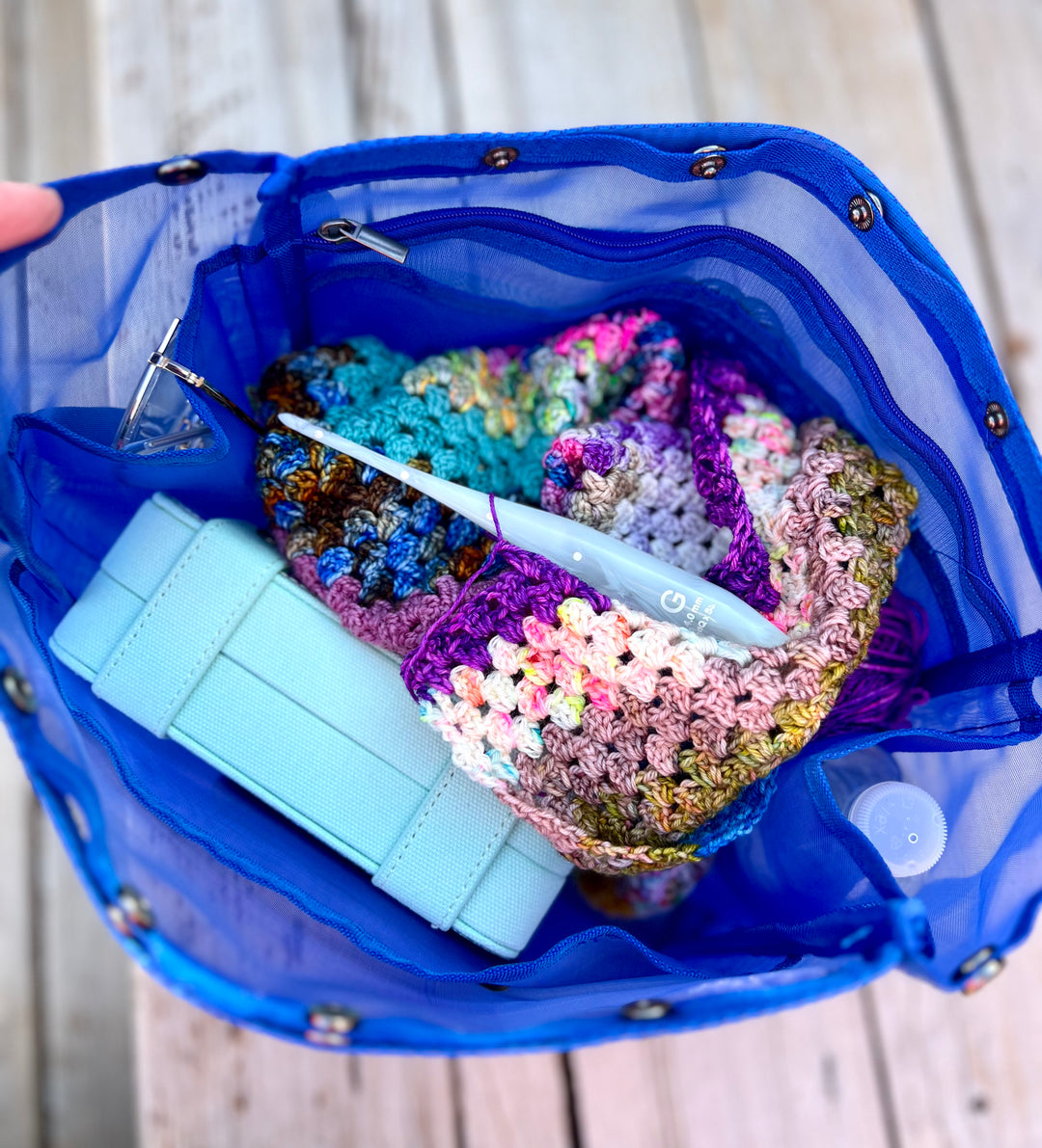 Oh Snap Sack | Love Your LYS | Large Square Blue – della Q Retail